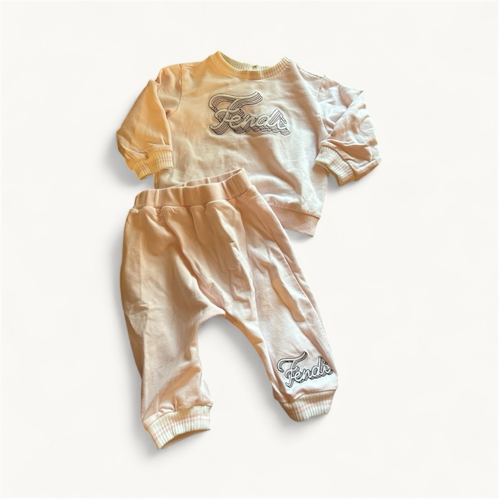 Fendi Logo Sweatshirt and pant set in pink